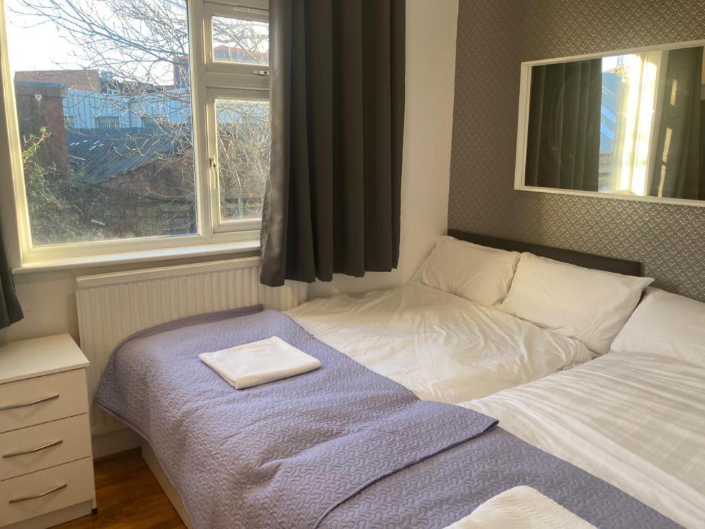 Twin Towerd Hotel لندن المظهر الخارجي الصورة