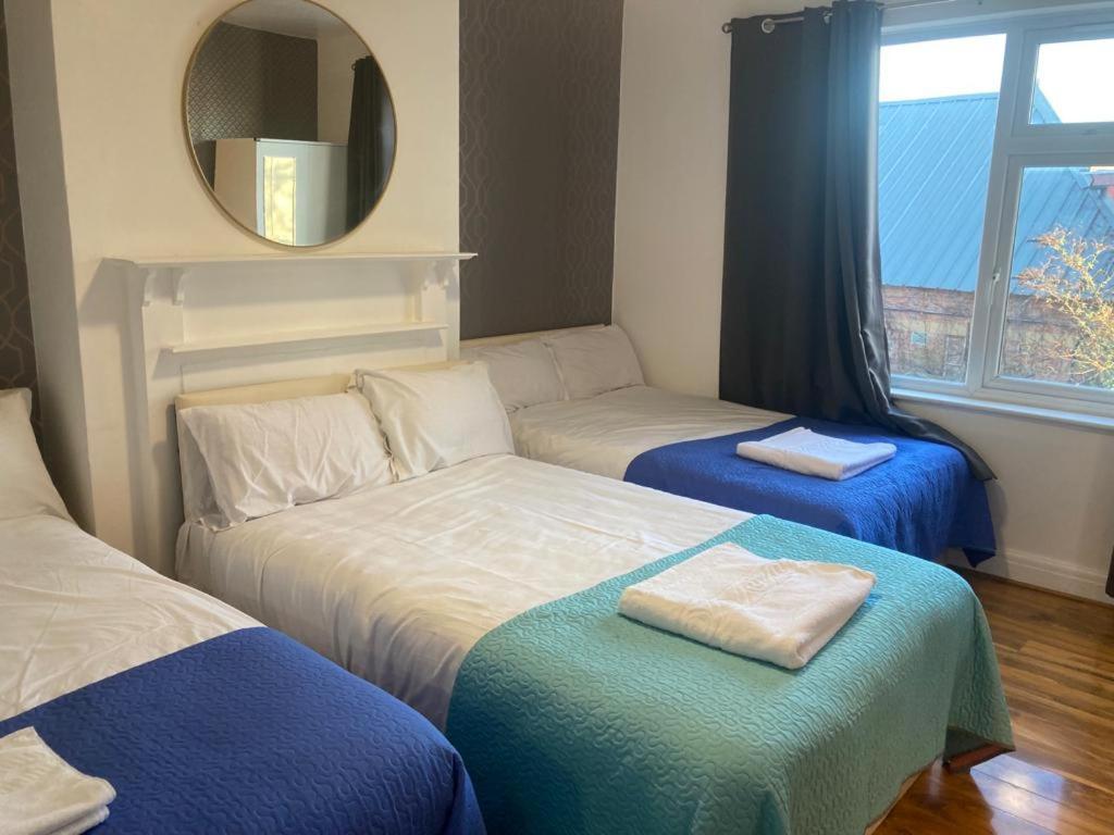 Twin Towerd Hotel لندن المظهر الخارجي الصورة